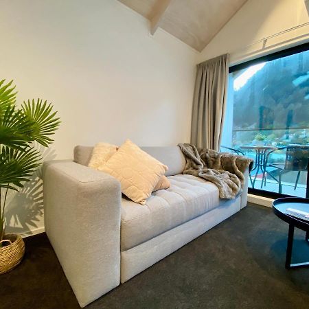 Modern 2-Bedroom Apartment 7-Mins Walk To Queenstown Luaran gambar