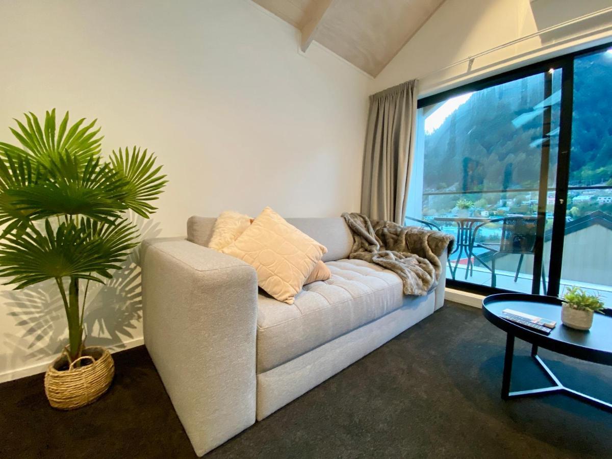 Modern 2-Bedroom Apartment 7-Mins Walk To Queenstown Luaran gambar